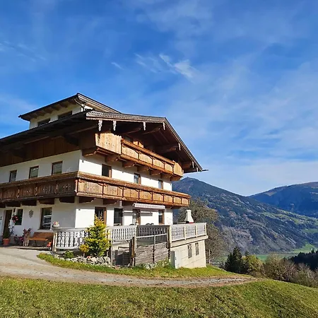 In Zillertal Near Slopes Appartement *